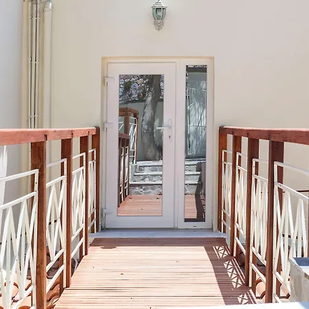 & Boutique 3* Stafylos